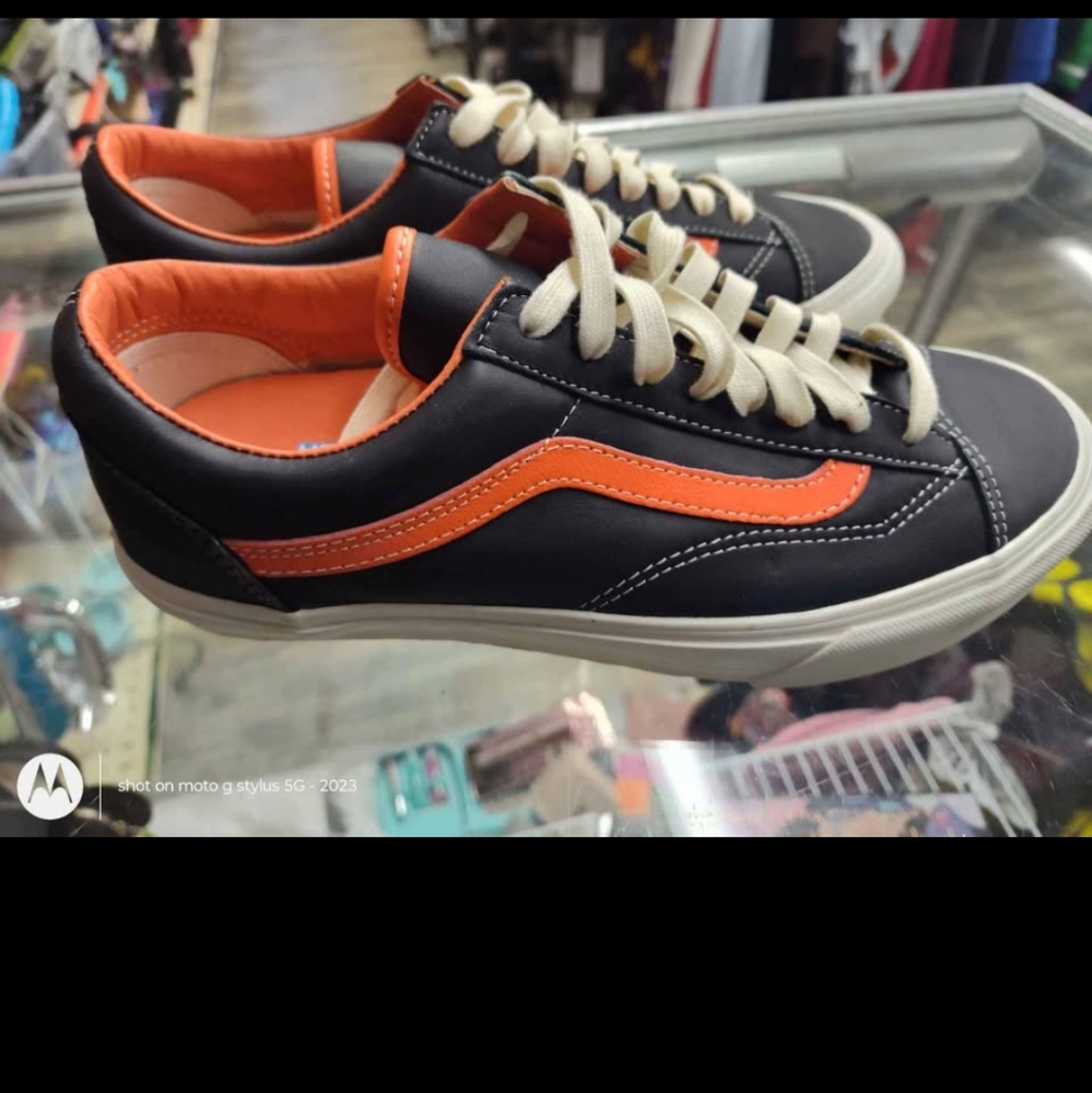 Style 36 VLT LX 'Black Flame men's 9 women's 10.5 NEW